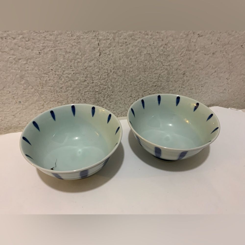 Japanese Arita Yaki Rice Bowl Porcelain Light Blue Strips  Hand Print 14oz G11